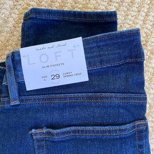 NWT Loft jeans size 29. Dark wash. Curvy skinny crop